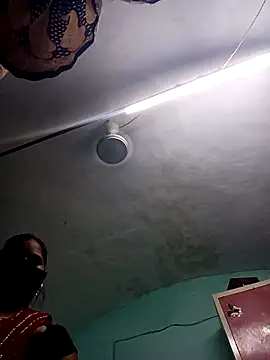 Snapshot of School_medam chatting on 09-23-25, 03:52 School medam online show from 09-23-25, 03:52