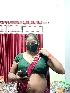 Snapshot of School_medam chatting on 10-07-25, 11:28 School medam online show from 10-07-25, 11:28