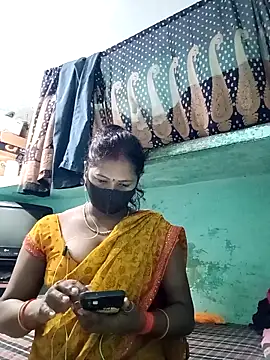 Snapshot of School_medam chatting on 09-27-25, 05:02 School medam online show from 09-27-25, 05:02