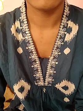 Snapshot of anayahotty chatting on 10-19-25, 06:49 anayahotty online show from 10-19-25, 06:49