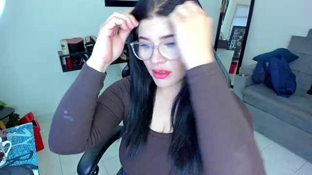 Snapshot of Miel_82 chatting on 10-15-25, 11:07 Miel 82 online show from 10-15-25, 11:07