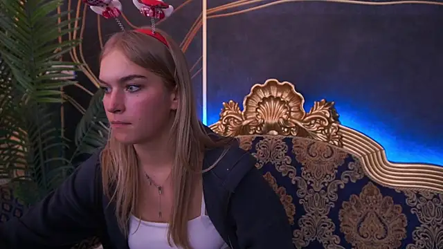 AlinaLiii online show from 12-04-25, 08:52