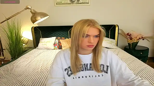 AlinaLiii online show from 04-30-26, 06:59