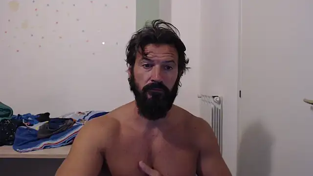 Snapshot of muscoloporco chatting on 10-02-25, 05:16 muscoloporco online show from 10-02-25, 05:16