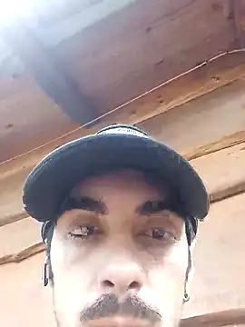 Snapshot of -Axelconda420 chatting on 02-14-26, 04:29 -Axelconda420 online show from 02-14-26, 04:29