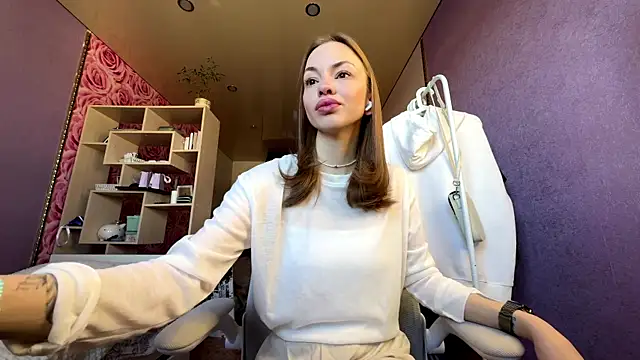 SofiaSmiles online show from 09-29-25, 05:03