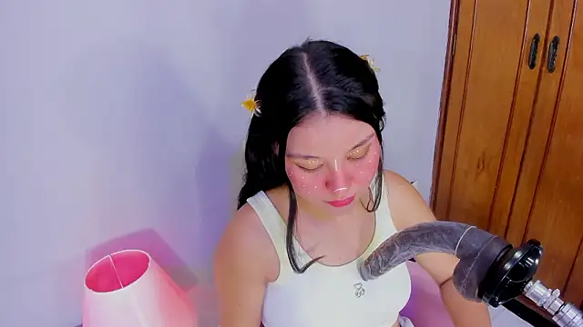 Snapshot of mia_celezte chatting on 02-20-26, 11:45 mia celezte online show from 02-20-26, 11:45