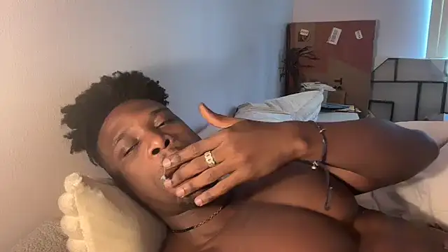 Snapshot of MrDaddyBlackNi9e chatting on 09-22-25, 04:13 MrDaddyBlackNi9e online show from 09-22-25, 04:13