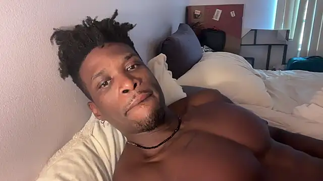 Snapshot of MrDaddyBlackNi9e chatting on 10-09-25, 07:36 MrDaddyBlackNi9e online show from 10-09-25, 07:36