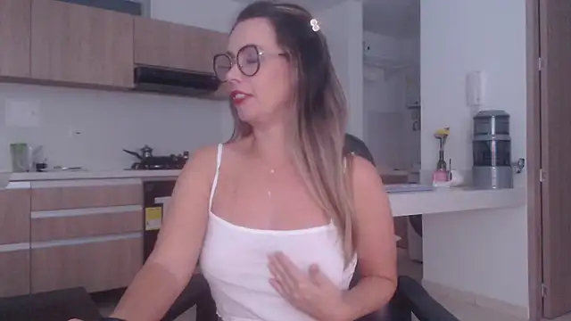 LovePaula online show from 03-15-26, 11:12