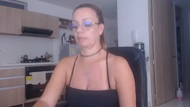 LovePaula online show from 10-23-25, 12:09