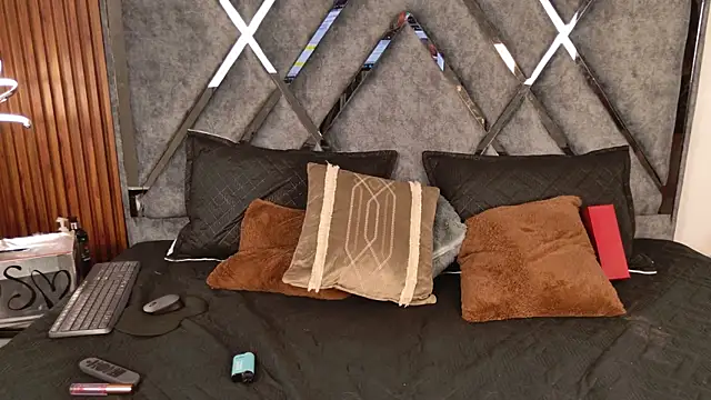 Dafne  Ruiz online show from 10-04-25, 12:07