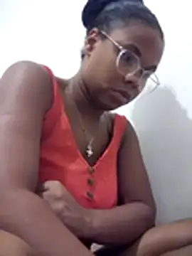 PrettahSantos online show from 11-21-25, 03:27