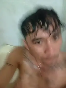 Snapshot of BentBolo chatting on 11-17-25, 12:03 BentBolo online show from 11-17-25, 12:03