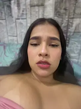 Snapshot of Valery_lux16 chatting on 05-10-26, 03:47 Valery lux16 online show from 05-10-26, 03:47