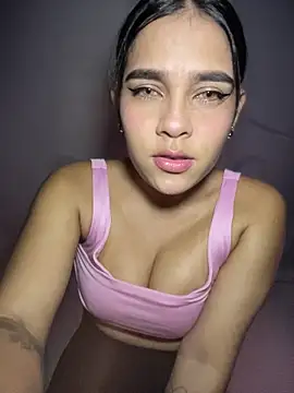 Snapshot of Valery_lux16 chatting on 05-24-26, 12:32 Valery lux16 online show from 05-24-26, 12:32