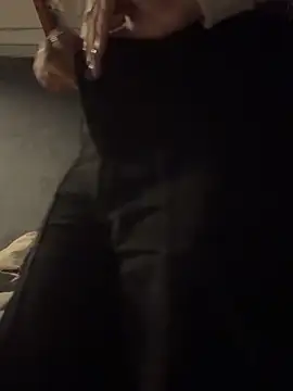 Snapshot of Lolalopez746 chatting on 10-25-25, 10:10 Lolalopez746 online show from 10-25-25, 10:10