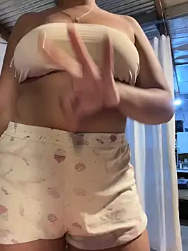 Snapshot of Lolalopez746 chatting on 03-08-26, 05:44 Lolalopez746 online show from 03-08-26, 05:44