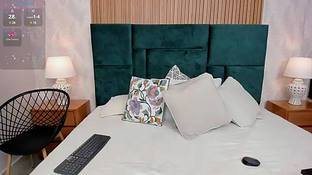 Amber kiss  online show from 12-03-25, 06:40