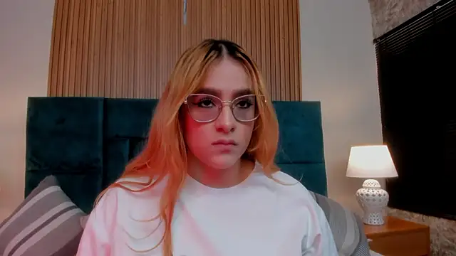 Amber kiss  online show from 04-10-26, 06:26