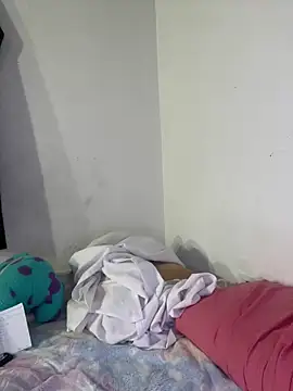 Snapshot of Bulma04 chatting on 12-21-25, 03:41 Bulma04 online show from 12-21-25, 03:41