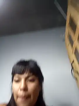 Snapshot of Bulma04 chatting on 11-29-25, 02:55 Bulma04 online show from 11-29-25, 02:55