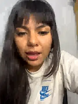 Snapshot of Bulma04 chatting on 10-15-25, 04:48 Bulma04 online show from 10-15-25, 04:48
