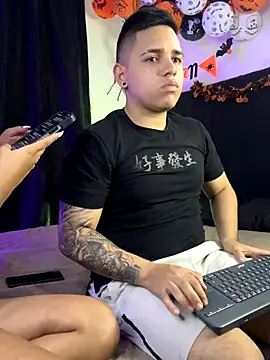 BoomChikaWow online show from 10-27-25, 11:38