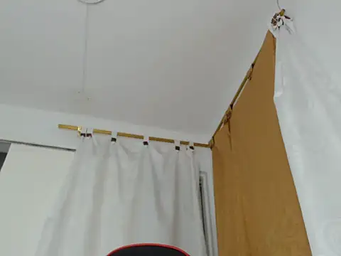 Snapshot of Alice_pussyhairy chatting on 09-29-25, 10:33 Alice pussyhairy online show from 09-29-25, 10:33