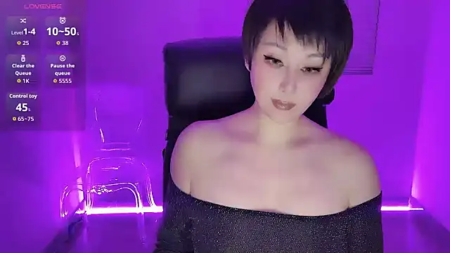 Snapshot of Goddess_Jin chatting on 02-09-26, 04:27 Goddess Jin online show from 02-09-26, 04:27