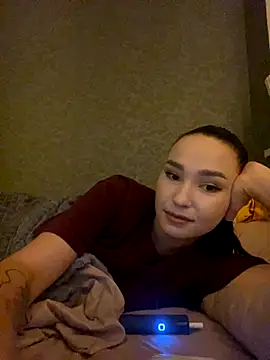 Amanda Choi online show from 10-11-25, 05:36