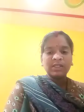 Snapshot of Cuty_prathna chatting on 10-05-25, 10:06 Cuty prathna online show from 10-05-25, 10:06