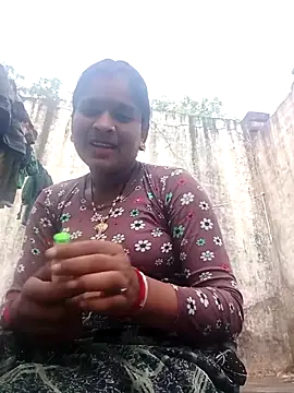 Snapshot of Cuty_prathna chatting on 09-22-25, 12:44 Cuty prathna online show from 09-22-25, 12:44