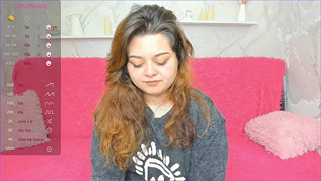 Snapshot of NinelCroft chatting on 10-05-25, 03:08 NinelCroft online show from 10-05-25, 03:08
