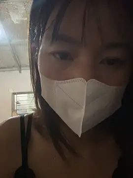 Hana-xinh online show from 10-18-25, 04:36