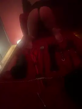 Snapshot of Reine_du_Vice84 chatting on 02-11-26, 10:53 Reine du Vice84 online show from 02-11-26, 10:53