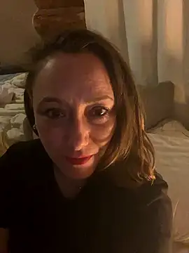 Snapshot of Reine_du_Vice84 chatting on 01-09-26, 09:55 Reine du Vice84 online show from 01-09-26, 09:55