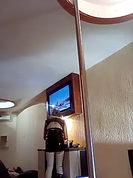 transreyna online show from 01-19-25, 02:57