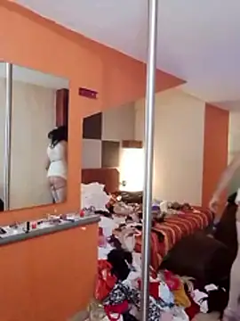 transreyna online show from 11-29-25, 07:14