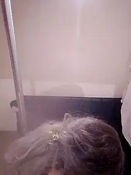 transreyna online show from 10-29-25, 01:37