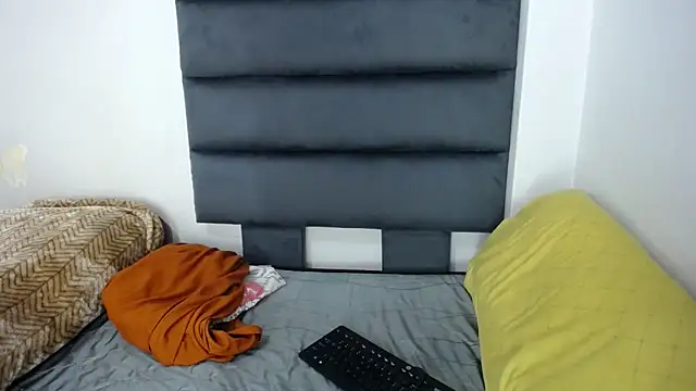 Juiceybileh online show from 11-16-25, 09:08