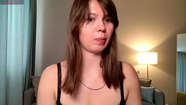 Snapshot of EllaCanny chatting on 05-08-26, 02:48 EllaCanny online show from 05-08-26, 02:48