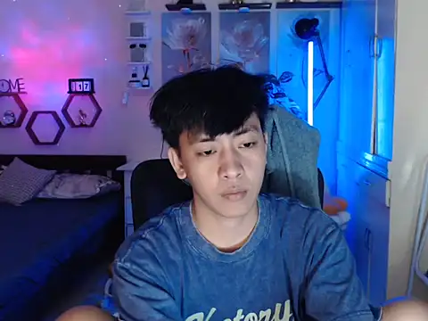 niel cumshow online show from 12-17-25, 04:01