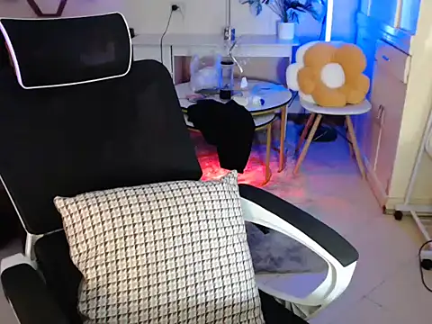 niel cumshow online show from 12-19-25, 08:11