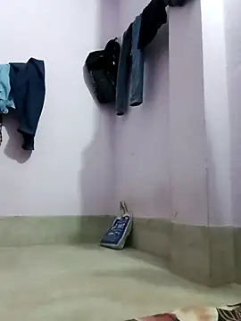 Snapshot of Deborbhavi222 chatting on 09-21-25, 02:44 Deborbhavi222 online show from 09-21-25, 02:44