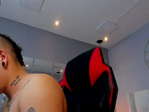 wildthor26 online show from 10-08-25, 06:04