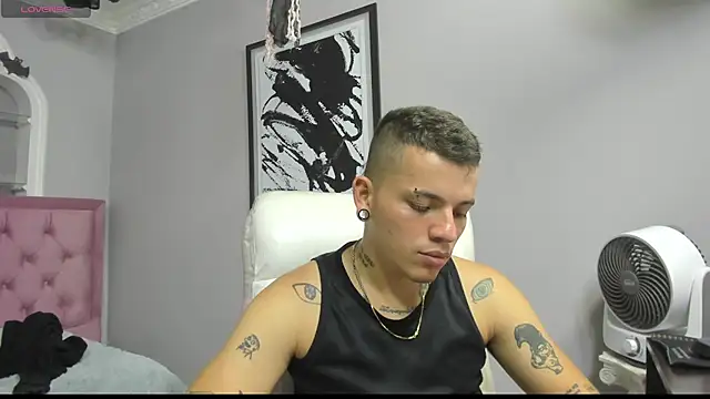 wildthor26 online show from 10-28-25, 02:23