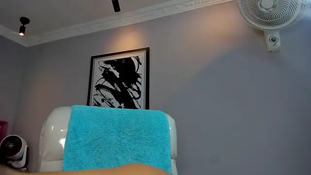 wildthor26 online show from 09-25-25, 03:34