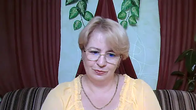 Selena-Velvet online show from 10-17-25, 12:51