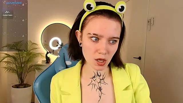 Elastikisss online show from 11-16-25, 02:27